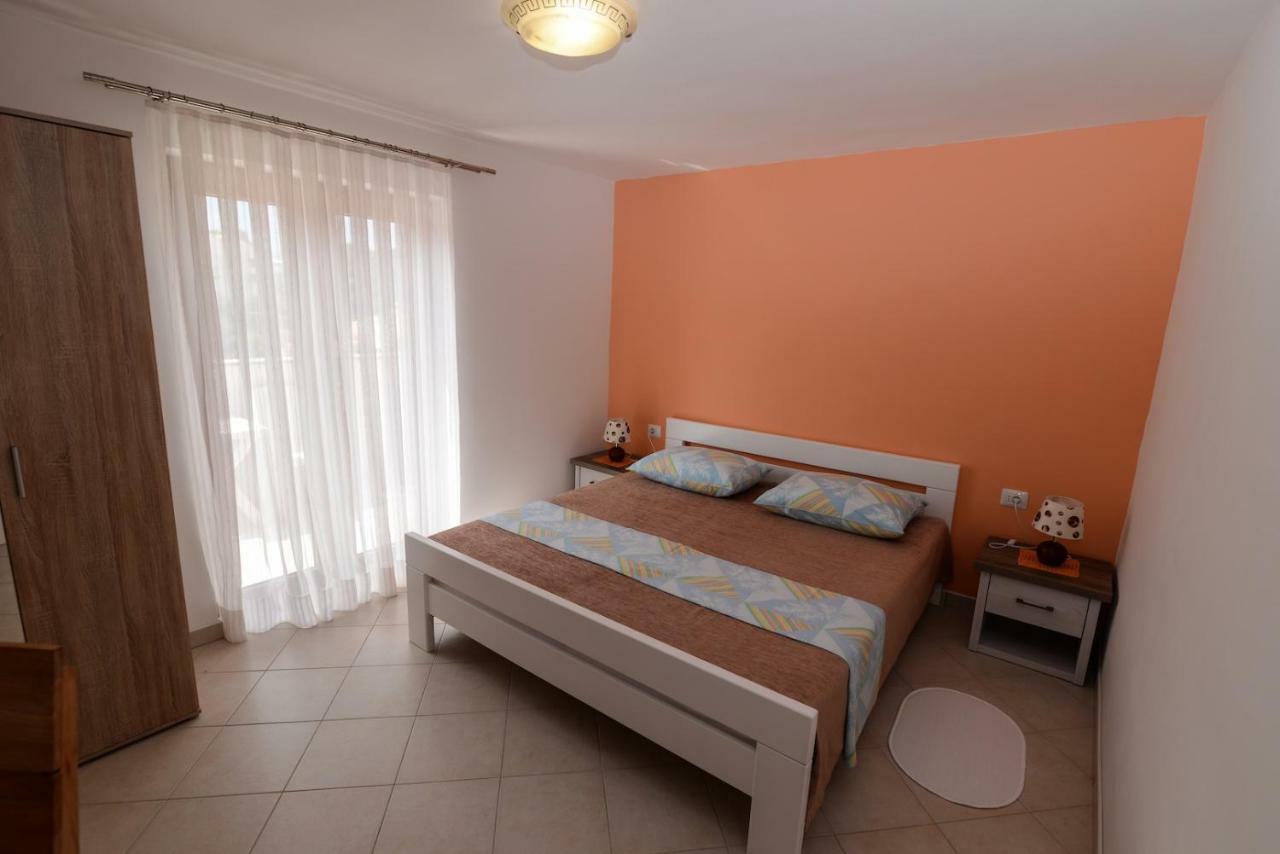 וולי לוסיניי Amaryllis Residence, Apartment Diana & Deluxe Rooms With Shared Kitchen מראה חיצוני תמונה